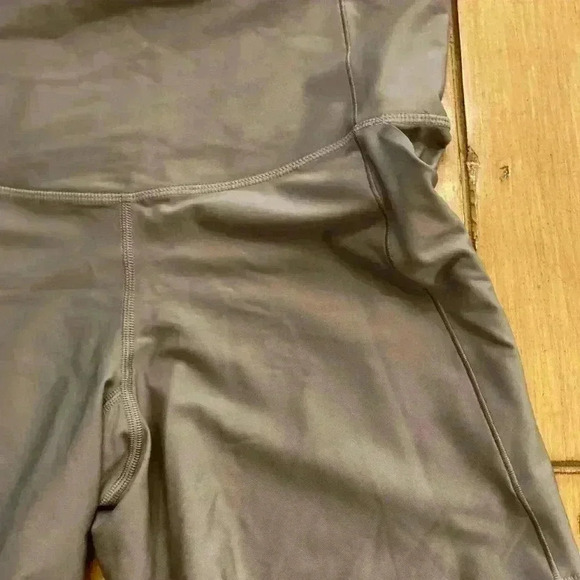 All in Motion Womens Athletic Bicycle Shorts Taupe Brown New  large - Picture 6 of 10